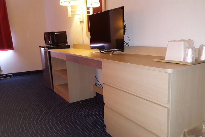 Room 9 of 22