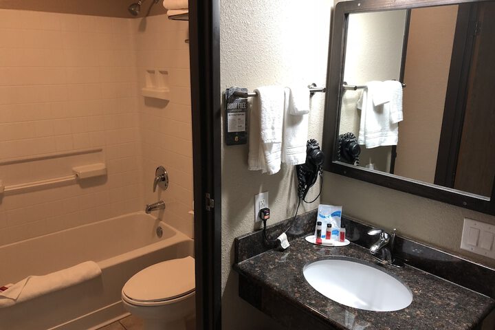 Room 10 of 19