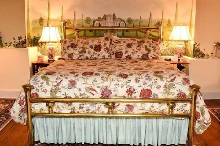 Room 37 of 76