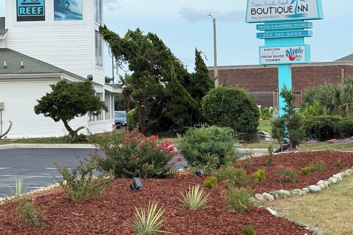 Ocean Sands Beach Boutique Inn - Stay at the Beach