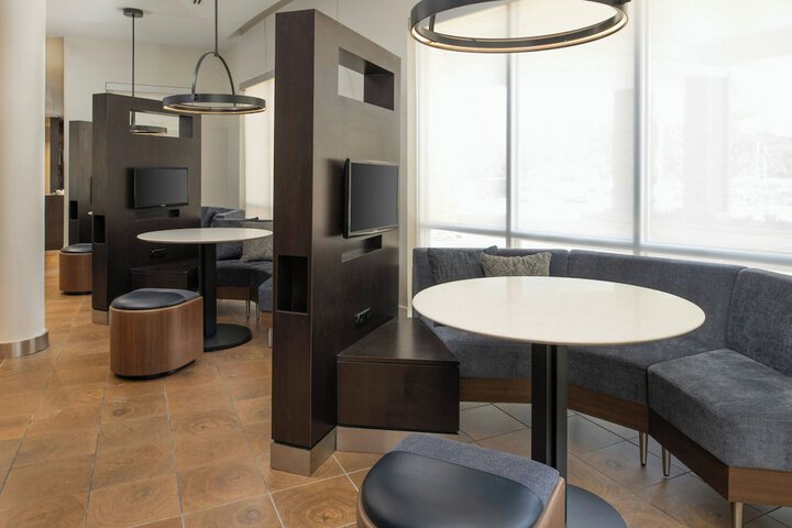 Courtyard by Marriott Houston City Place