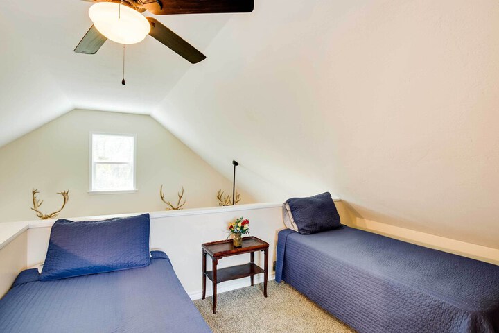 Lake Fork Vacation Rental With Fire Pit!