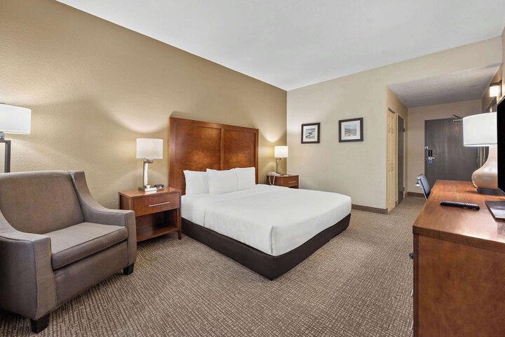 Room 19 of 34