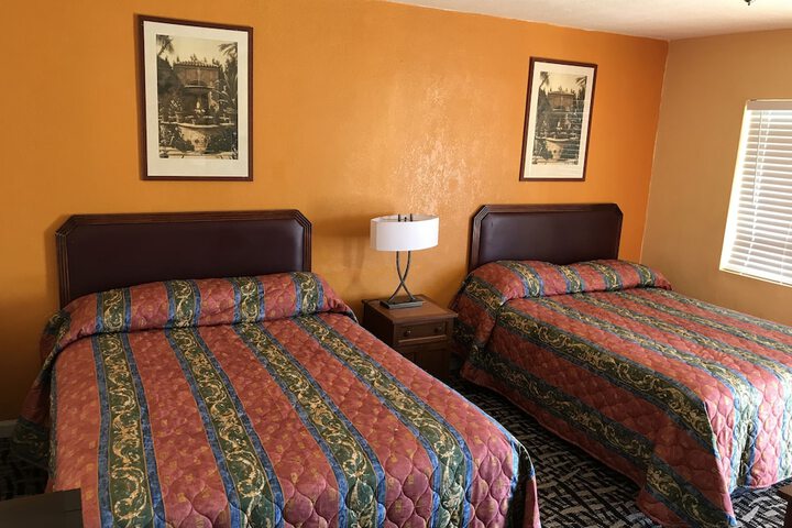 Room 8 of 29
