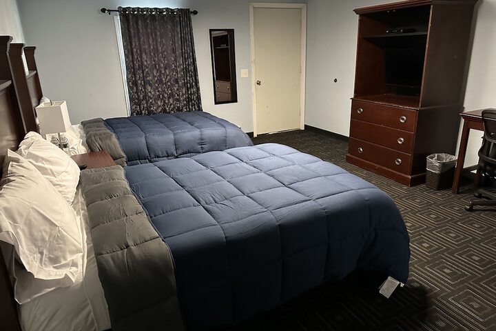 Room 7 of 14