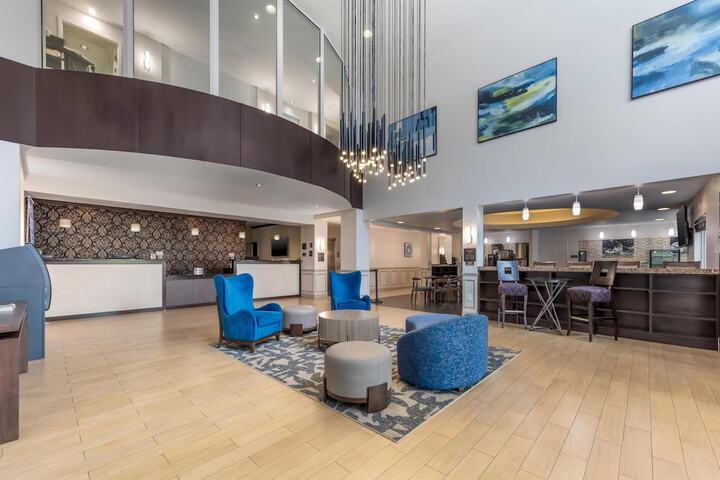 Best Western Plus Miami Airport North Hotel & Suites