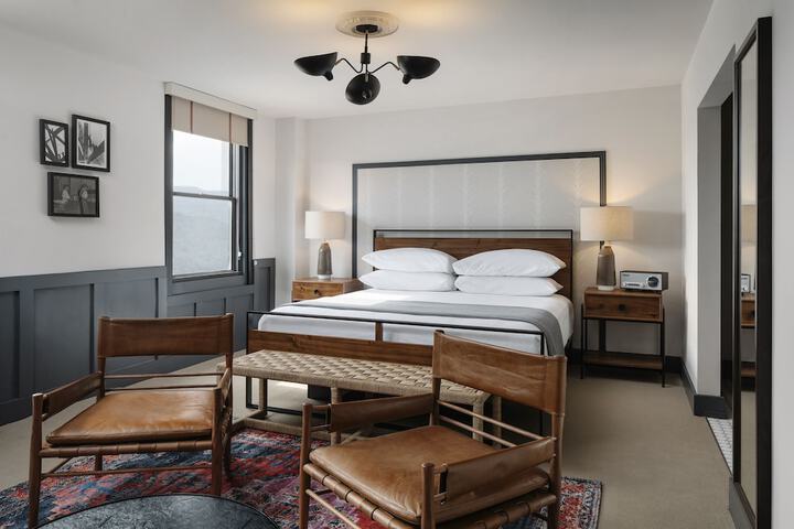 Room 21 of 36