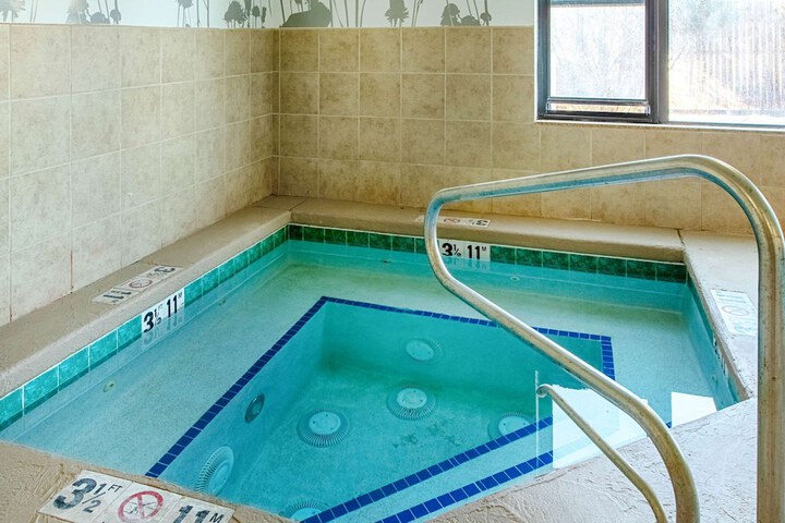 Pool 7 of 52
