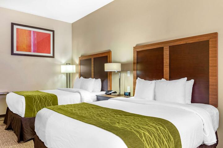 Comfort Inn & Suites Lakeside