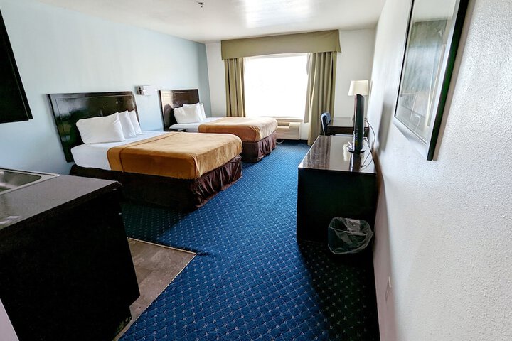 Room 12 of 33