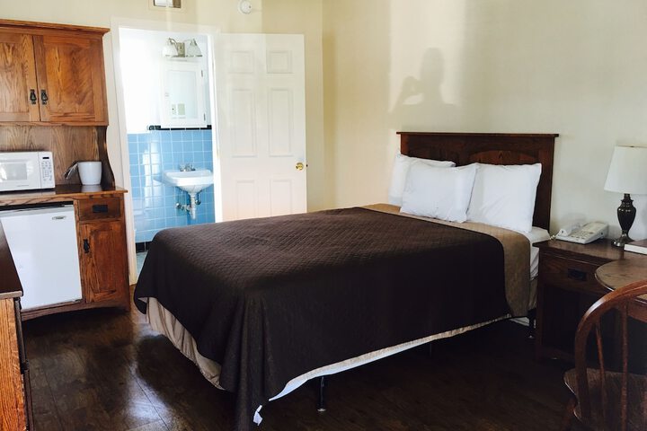 Room 12 of 37