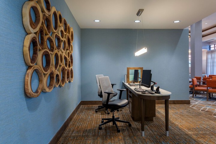 Business Center 46 of 47