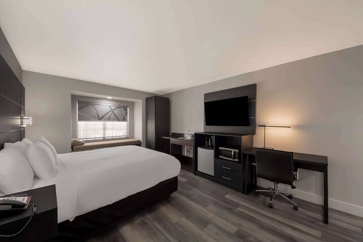 Room 29 of 33