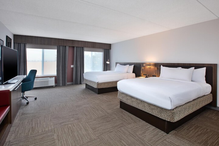 Hilton Garden Inn Chesapeake / Greenbrier