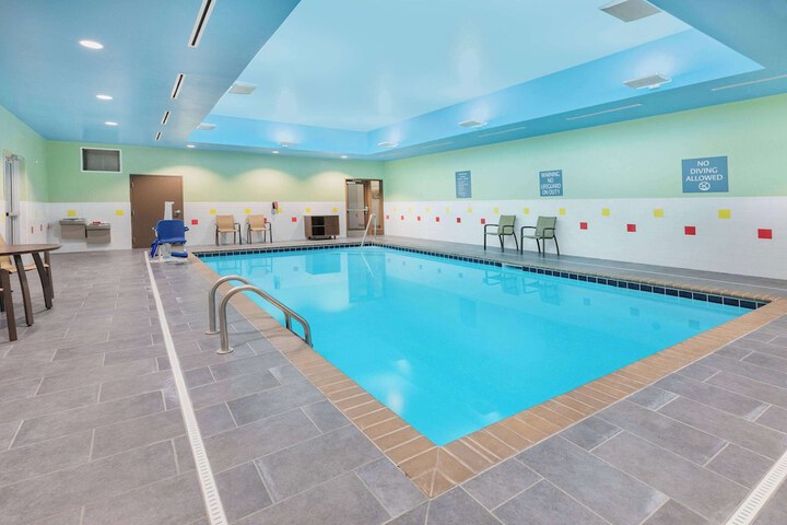 La Quinta Inn & Suites by Wyndham Jackson / Cape Girardeau
