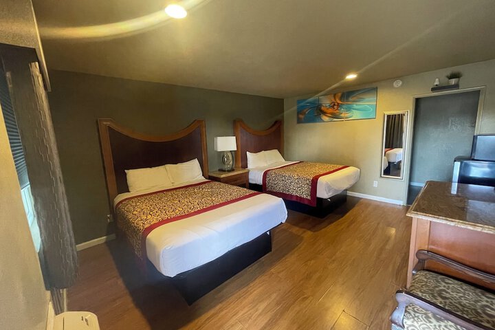 Room 27 of 41