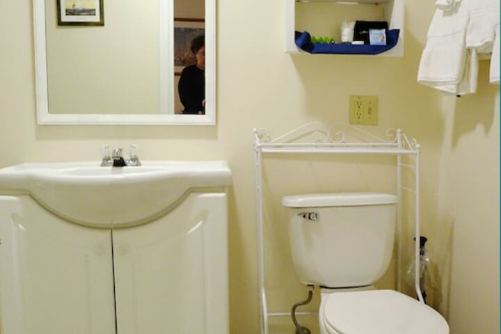 Room 142 of 153