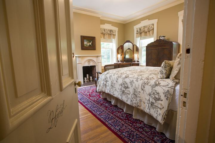 Room 37 of 51