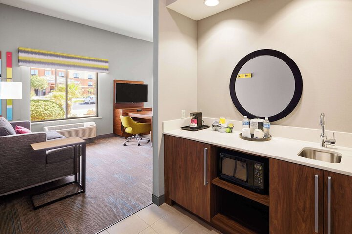 Hampton Inn & Suites Ridgecrest