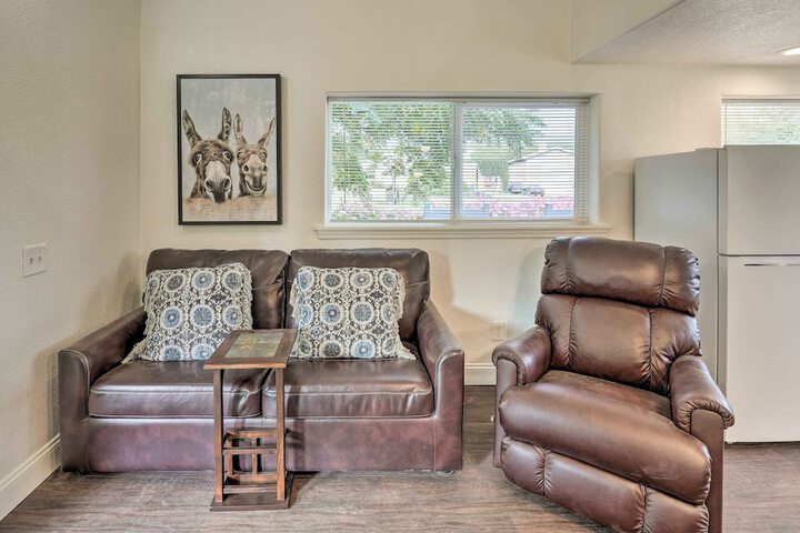 Cozy Ferndale Studio on 20-acre Working Farm!