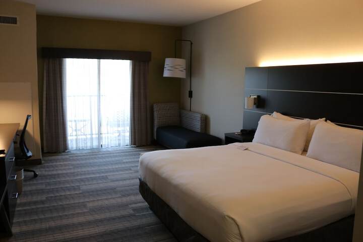 Room 47 of 78
