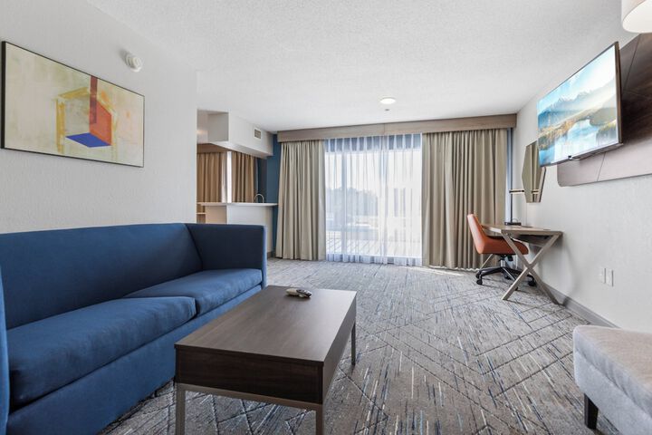 Holiday Inn Express & Suites Starkville by IHG