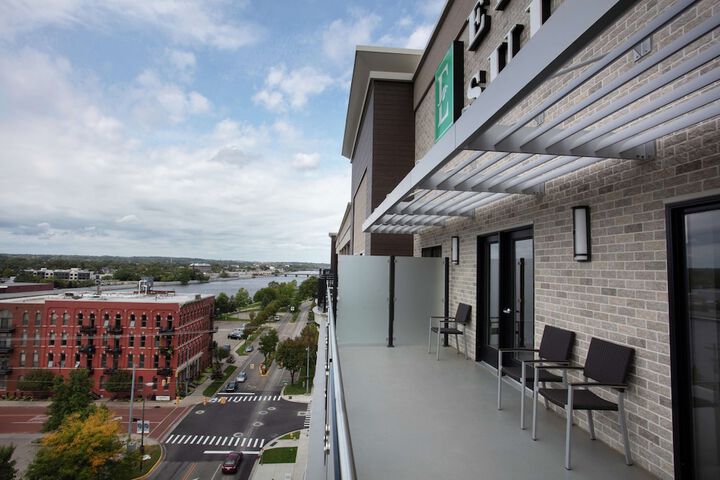 Embassy Suites by Hilton Grand Rapids DowntownMI