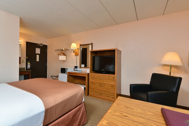 Room 16 of 28