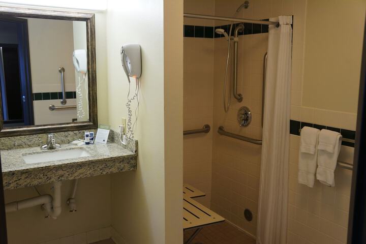 Room 29 of 65