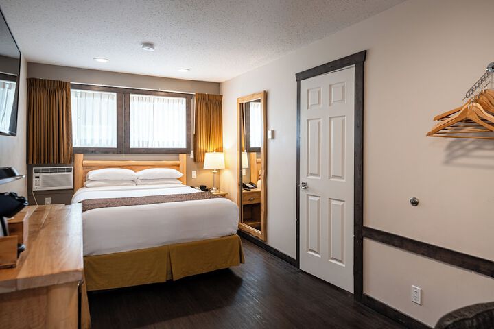 Swiss Chalet Motel