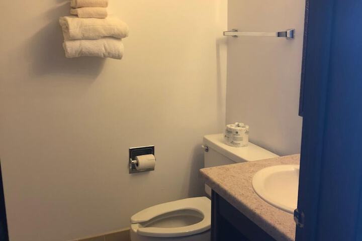 Room 27 of 37