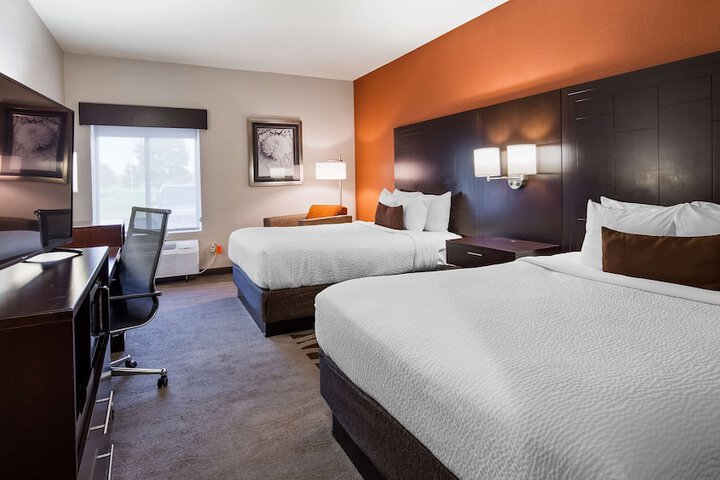 Room 16 of 32