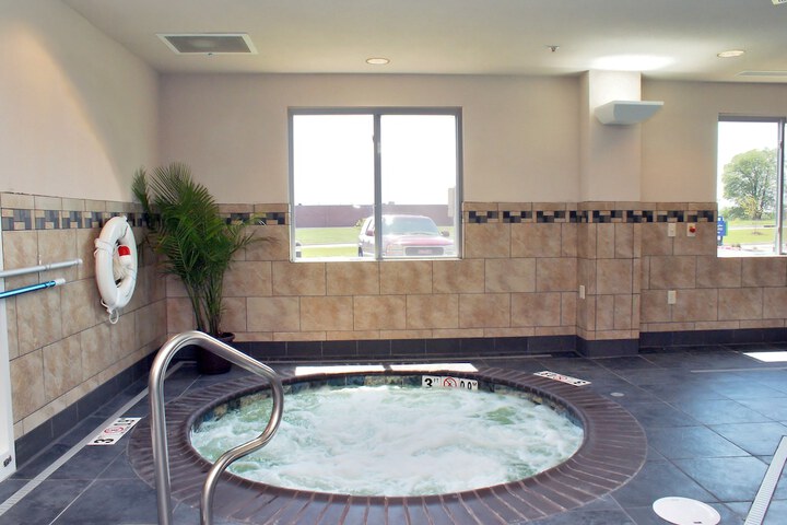 Pool 8 of 63