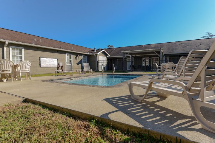 Pool 10 of 48