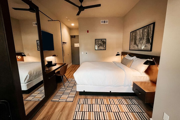 Room 60 of 68