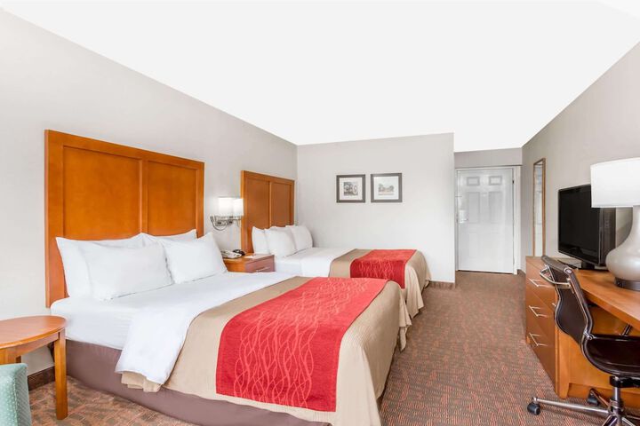 Room 10 of 16