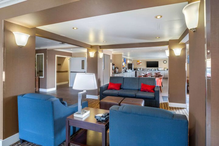 Hotel Interior 7 of 34