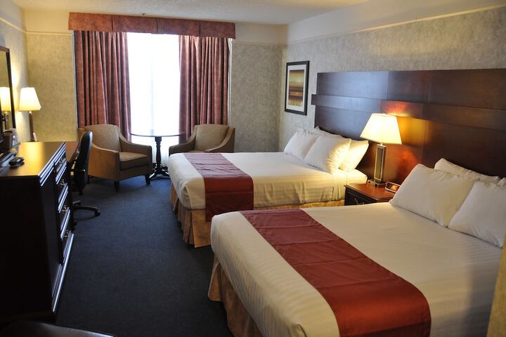 Room 13 of 33