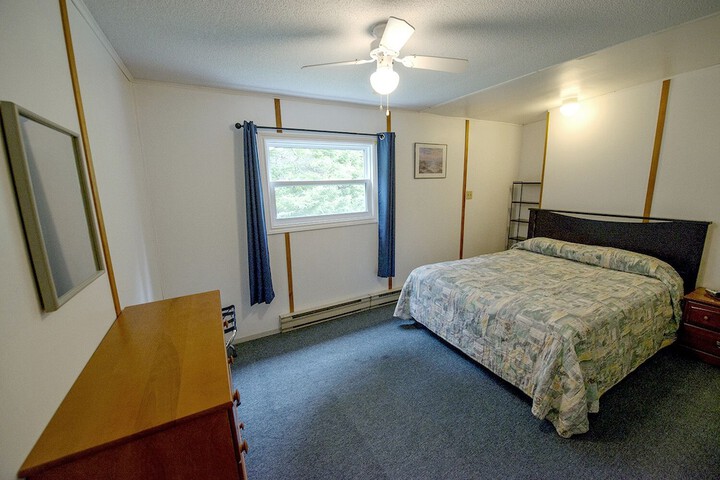 Room 93 of 111