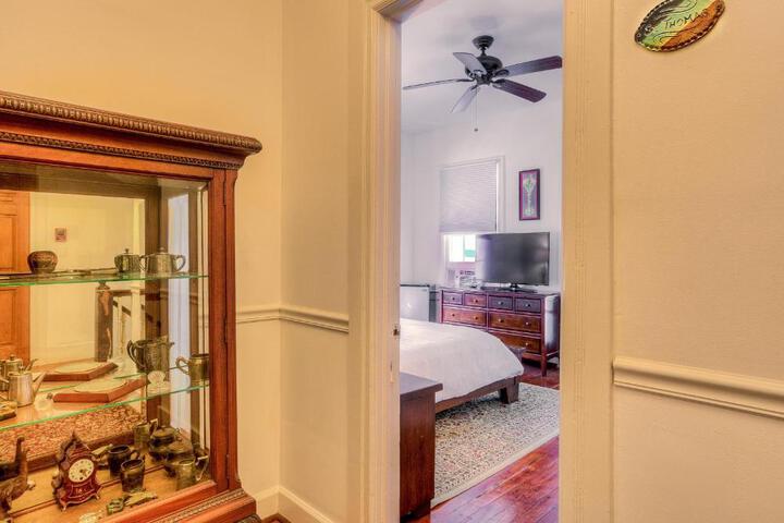 Key West Harbor Inn - Adults Only