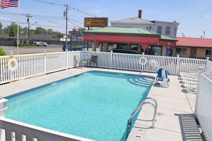 Pool 11 of 49