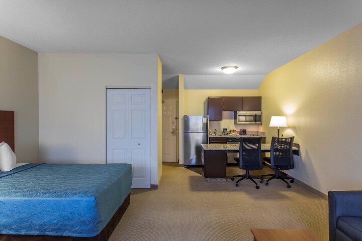 Room 11 of 48