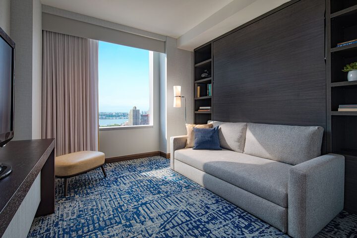 Room 34 of 118