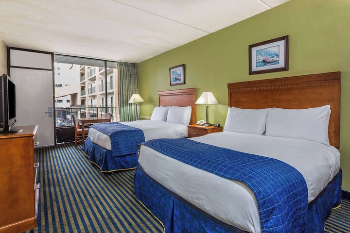 Room 16 of 24