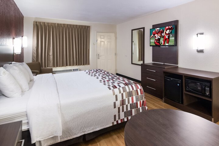Room 27 of 36