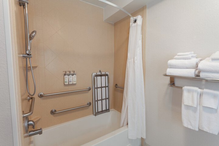 Holiday Inn Express & Suites Logan by IHG