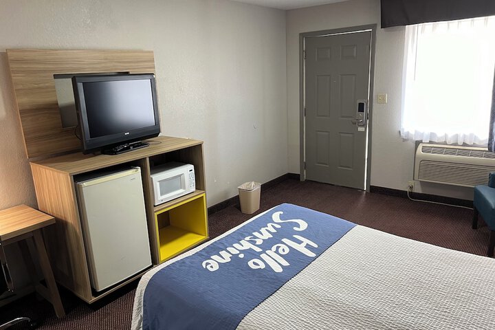 Room 16 of 22