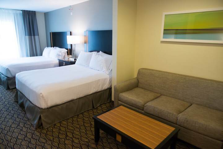 Room 35 of 43