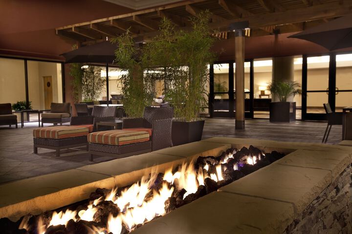 Hotel Exterior 49 of 49