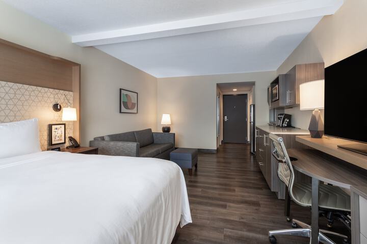 Room 21 of 40